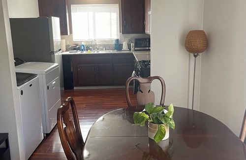 North Redondo Apartamento | 3-Bedroom Apt - Heart of Redondo Beach. Near LAX/Northrup/Hospital/Forum/Sofi