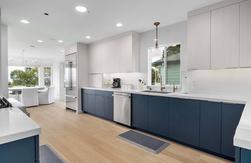 Aptos Casa | 3 bedroom Aptos Home With Ocean View!