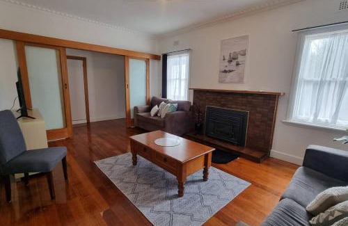 Montello Apartamento | 3 bedroom Art Deco home with modern features