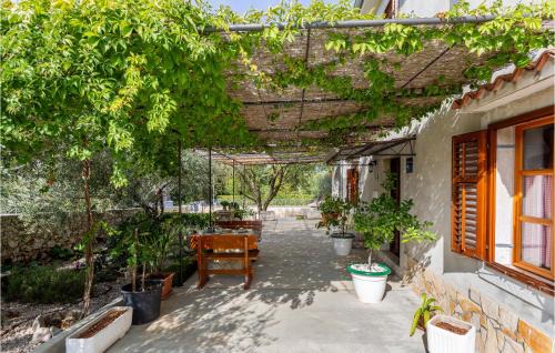 Milcetici Apartamento | 3 Bedroom Awesome Apartment In Malinska