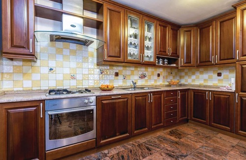 Praputnjak Casa | Impresionante casa de 3 dormitorios en.