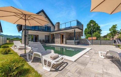 Gospic Casa | 3 Bedroom Awesome Home In Debelo Brdo