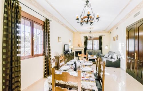 Casariche Casa | 3 Bedroom Awesome Home In Casariche
