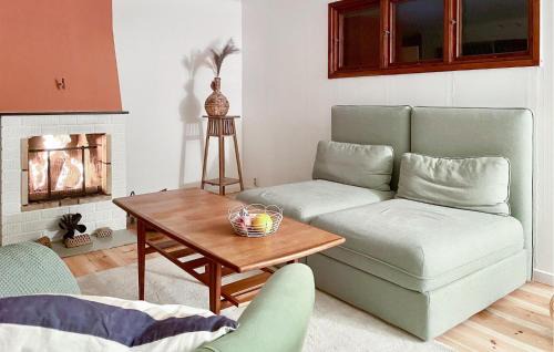Torne Casa | 3 Bedroom Awesome Home In Lönashult