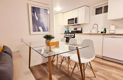 Whyte ave Casa | 3 Bedroom Basement Suite Walking Distance to UofA Hospital. Family Friendly!