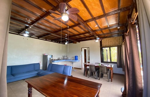 Coron Casa | 3 Bedroom Beach House with Pool