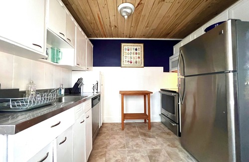 Pass-a-Grille Casa | 3-Bedroom Beachfront Home “Con La Marea” - Fall Promotion Rates