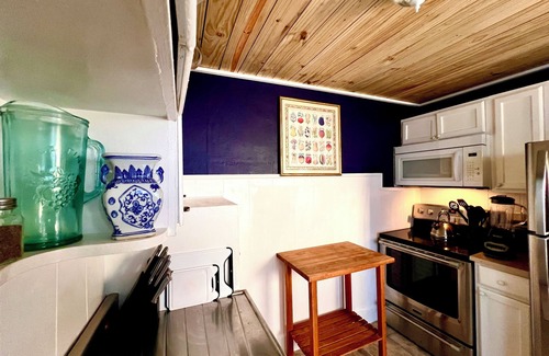 Pass-a-Grille Casa | 3-Bedroom Beachfront Home “Con La Marea” - Fall Promotion Rates