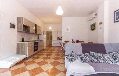 Jadranovo Apartamento | 3 Bedroom Beautiful Apartment In Jadranovo