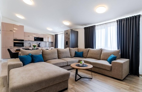 Solin Apartamento | Hermoso apartamento de 3 dormitorios en.