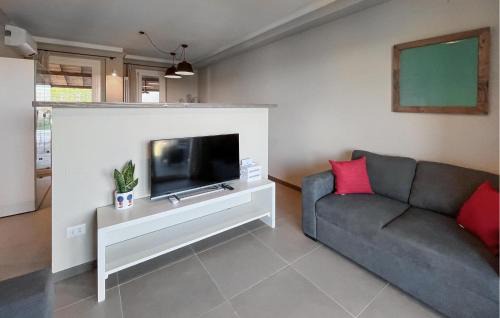Magione Casa | 3 Bedroom Beautiful Home In Montebuono
