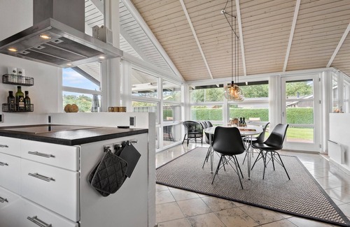 Bork Havn Casa | Preciosa casa en Hemmet con cocina