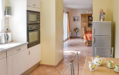 Guehenno Casa | 3 Bedroom Beautiful Home In Guehenno