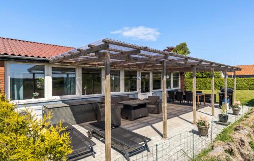Ronne Casa | 3 Bedroom Beautiful Home In Rønne