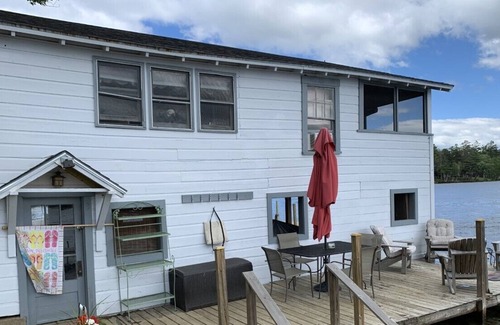 Laconia Cabaña | Casa de botes de 3 habitaciones en Paugus Bay Lake Winnipesaukee