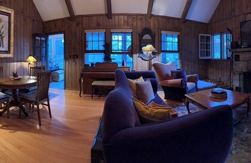 Smallwood Cabina | 3-bedroom cabin in serene Smallwood 5 min from Bethel Center for the Arts