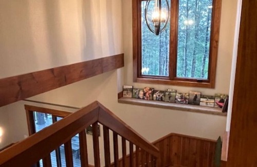 Rapid City Cabina | 3-bedroom cabin Sleeps 8 Close to ATV Trails with WiFi