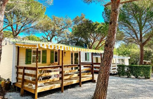 Roquebrune-sur-Argens Otro | 3 bedroom Chalets Camping Leï Suves - JoyCasa