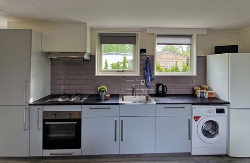 Hensbroek Chalet De Esquí | 3 bedroom chalet in hensbroek