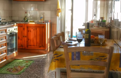 Camogli Condominio | 3-bedroom condo, full kitchen, 1leaving room 1 bathroom, balcony great view