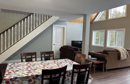 Tobermory Casa | 3 Bedroom Cottage- 51 Corey Cres