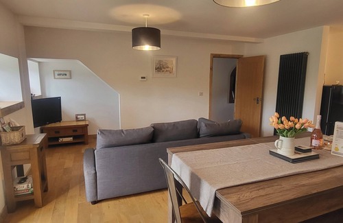 Honiton Cabaña | 3 Bedroom Cottage - Hot Tub,