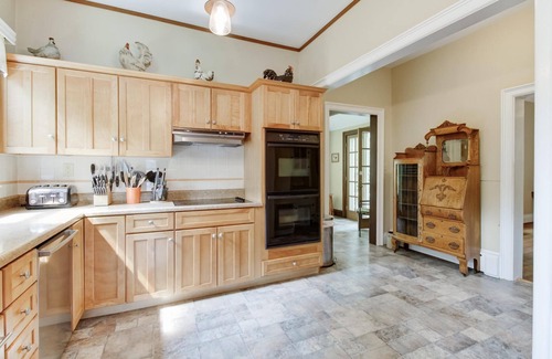 Valley Springs Casa | Spend Summer in Hot Springs! 3 Bedroom Cottage in the Heart of Hot Springs