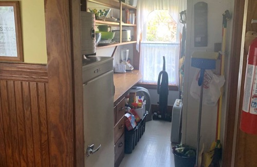 Rye Cabaña | Charming 3-bedroom cottage in beautiful Rye, NH with large yard and ocean view