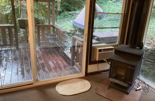 Prince Cabaña | 3 Bedroom Cottage with riverfront in New River Gorge