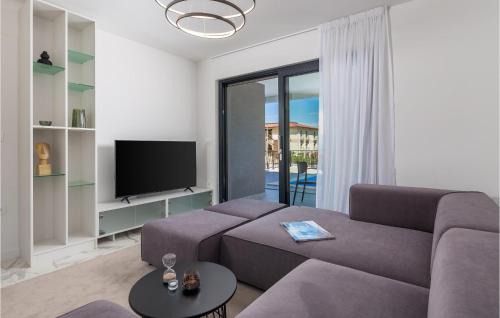 Zidarici Apartamento | 3 Bedroom Cozy Apartment In Malinska