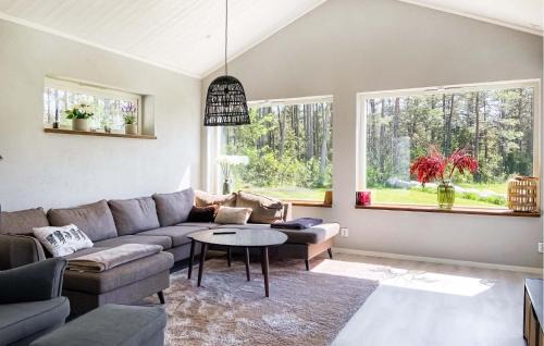 Tofta Casa | 3 Bedroom Cozy Home In Gotlands Tofta