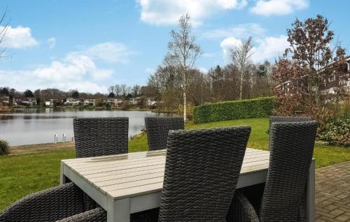 Vlagtwedde Casa | 3 Bedroom Cozy Home In Vlagtwedde