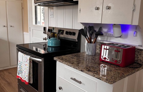 Meadowbrook Casa | 3-bedroom cozy house with easy access to Fort Worth, TX.