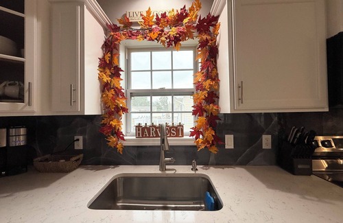 Villas Casa | 3 bedroom cute home walking distance to Bay in lower township