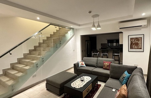 Labone Casa | 3 Bedroom Duplex in Labone with a rooftop pool