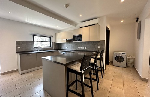 Labone Casa | 3 Bedroom Duplex in Labone with a rooftop pool