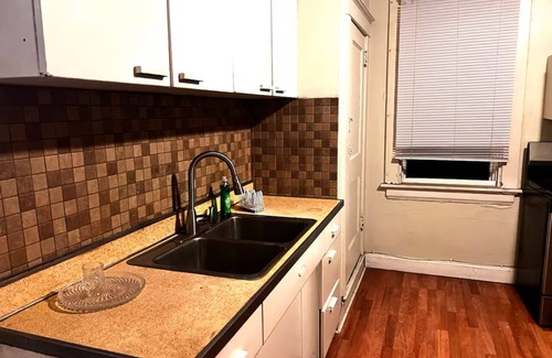 Carnegie Casa | 3-bedroom duplex minutes to downtown