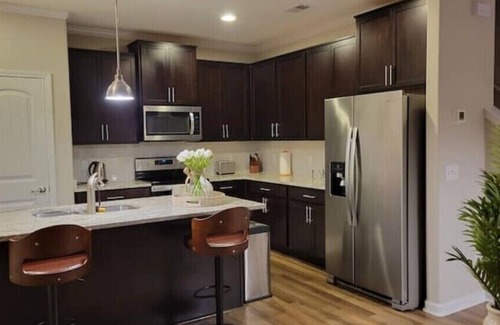 Pooler Casa | 3-Bedroom Executive Rental just 19 minutes from River Street