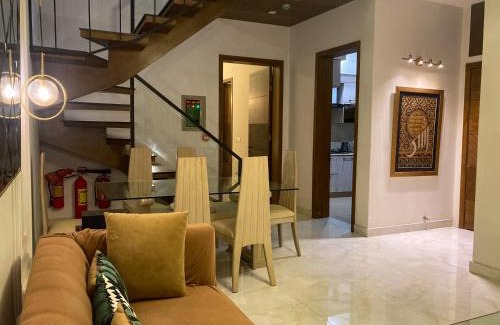 Lahore Villa | 3 Bedroom Family Guesthouse - DHA by Everkind Stays
