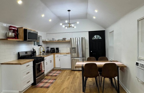 Greentown Casa | 3-bedroom Family house in wonderful Newfoundland with WiFi, AC