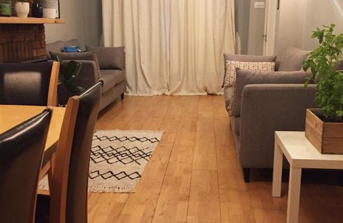 Haroldʼs Cross Casa | 3 Bedroom Family Home in Residential Area Near Centre