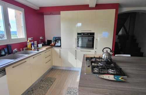 Chatuzange-le-Goubet Casa | 3-bedroom house with pool