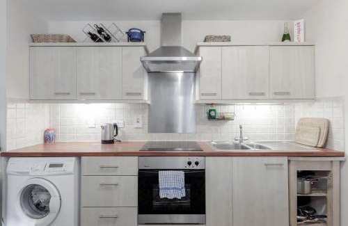 Earl's Court Apartamento | 3 Bedroom Garden Flat - Central Location