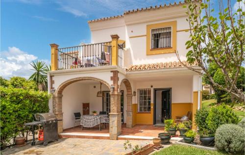 Hinojosa del Duque Casa | 3 Bedroom Gorgeous Home In Estepona