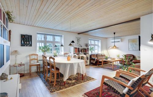 Lem Casa | 3 Bedroom Gorgeous Home In Lem St