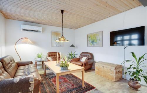 Lem Casa | 3 Bedroom Gorgeous Home In Lem St