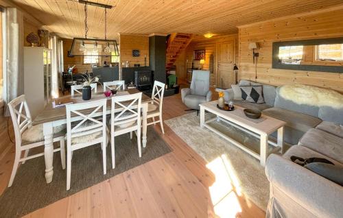 Treungen Casa | 3 Bedroom Gorgeous Home In Treungen