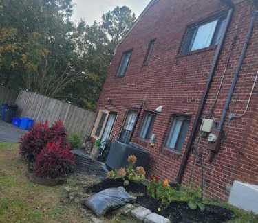 Hillandale Casa | 3 Bedroom guest suit in 1st level Silver Spring Maryland