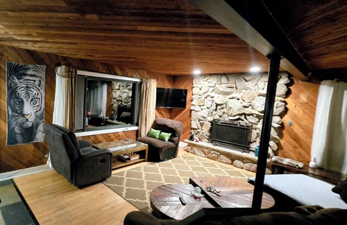 Lemont Casa | 3-bedroom hillside property in woods with fireplace and lake view