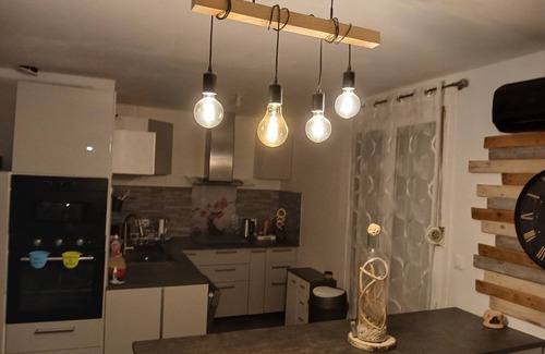 Lieusaint Casa | 3-bedroom house, ground floor, swimming pool, not overlooked